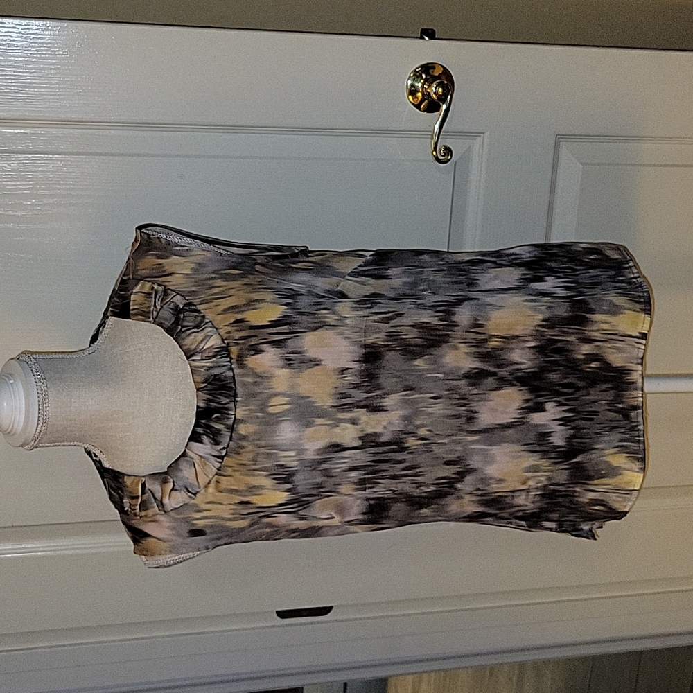 Kasper Separates silver gold black sleeveless top pleated neckline button M EUC…